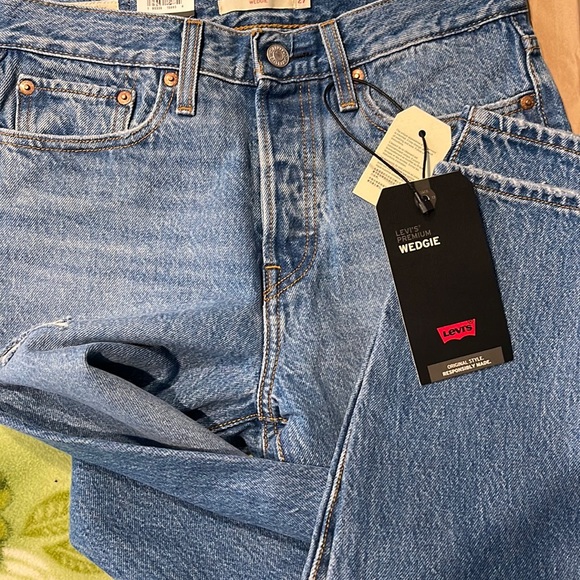 Levi's Premium Wedgie Icon High-Rise Jeans
 in Athens Asleep - Picture 6 of 11